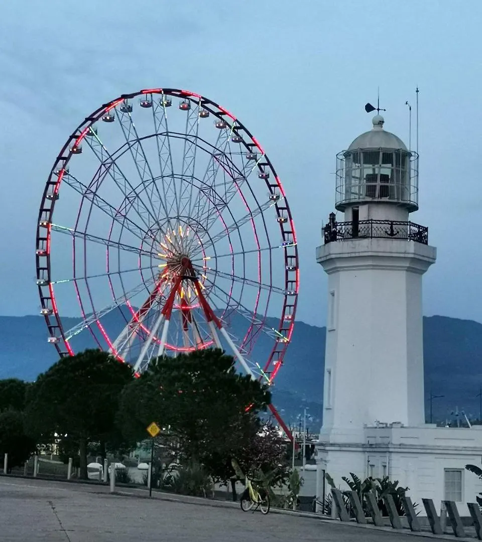 Уютная Квартира В Центре Батуми. Batumi